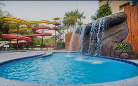 Golden Dolphin Grand Hotel